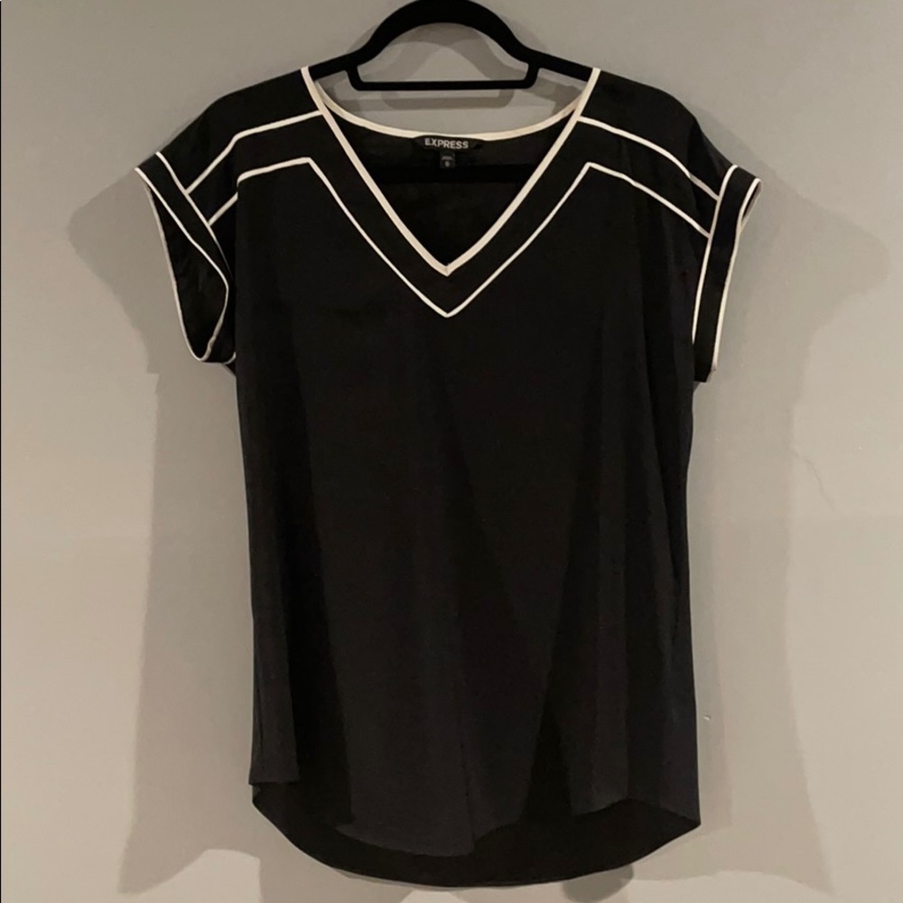 Express Gramercy Piping Silky Satin V-Neck Tee